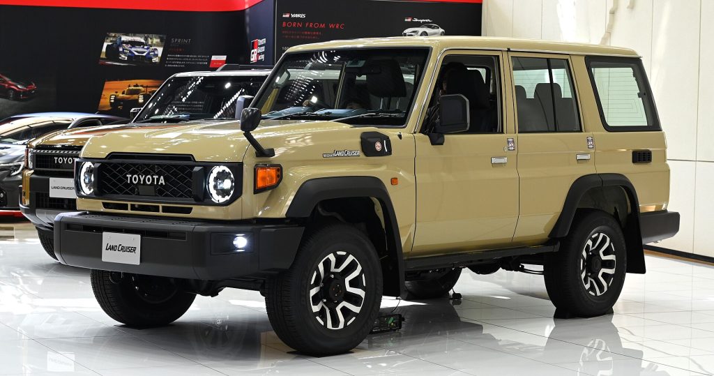 Toyota Land Cruiser 70 parked, side-front view